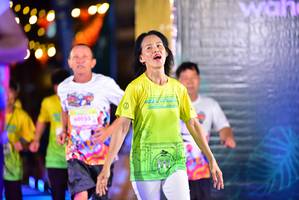 BIB: 60053
                            <button type="button" onclick="openModal(21803914)" class="btn btn-primary btn-sm float-right btn-popup" data-toggle="modal" data-target=".modal-high-quality">
                        <i class="fas fa-shopping-cart"></i> Add to Cart
                    </button>
                                            <button type="button" onclick="isThisMe(21803914, true)" class="btn btn-success btn-sm float-right btn-popup btn-isme hidden" data-toggle="tooltip" data-placement="bottom" title="นี่คือรูปของคุณใช่ไหม คลิกที่นี่เพื่อเอาเข้าอัลบั้ม">
                        <i class="fas fa-plus"></i> Add to album
                    </button>
                    <button type="button" onclick="isThisMe(21803914, false)" class="btn btn-warning btn-sm float-right btn-popup btn-isnotme hidden">
                        <i class="fas fa-ban"></i> Remove from album
                    </button>